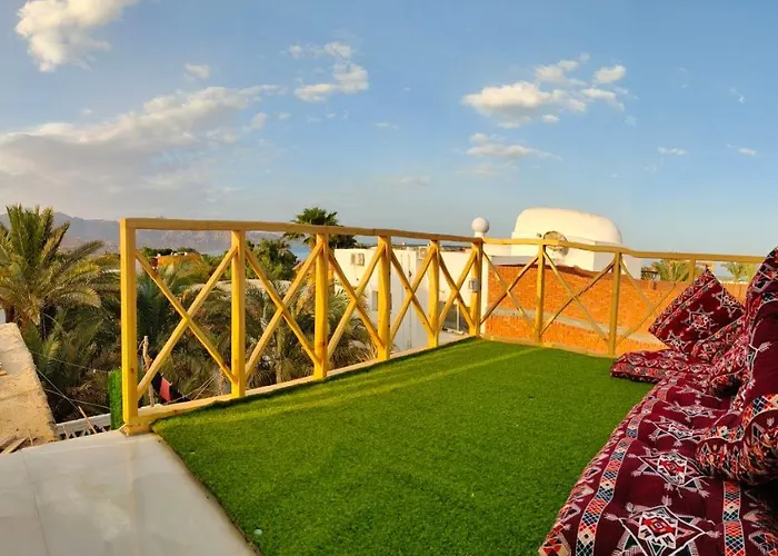 Cozy Rooftop *